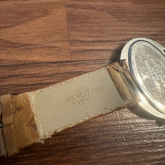 VTG 90’s Louis Vuitton Watch - Picture 10 of 10